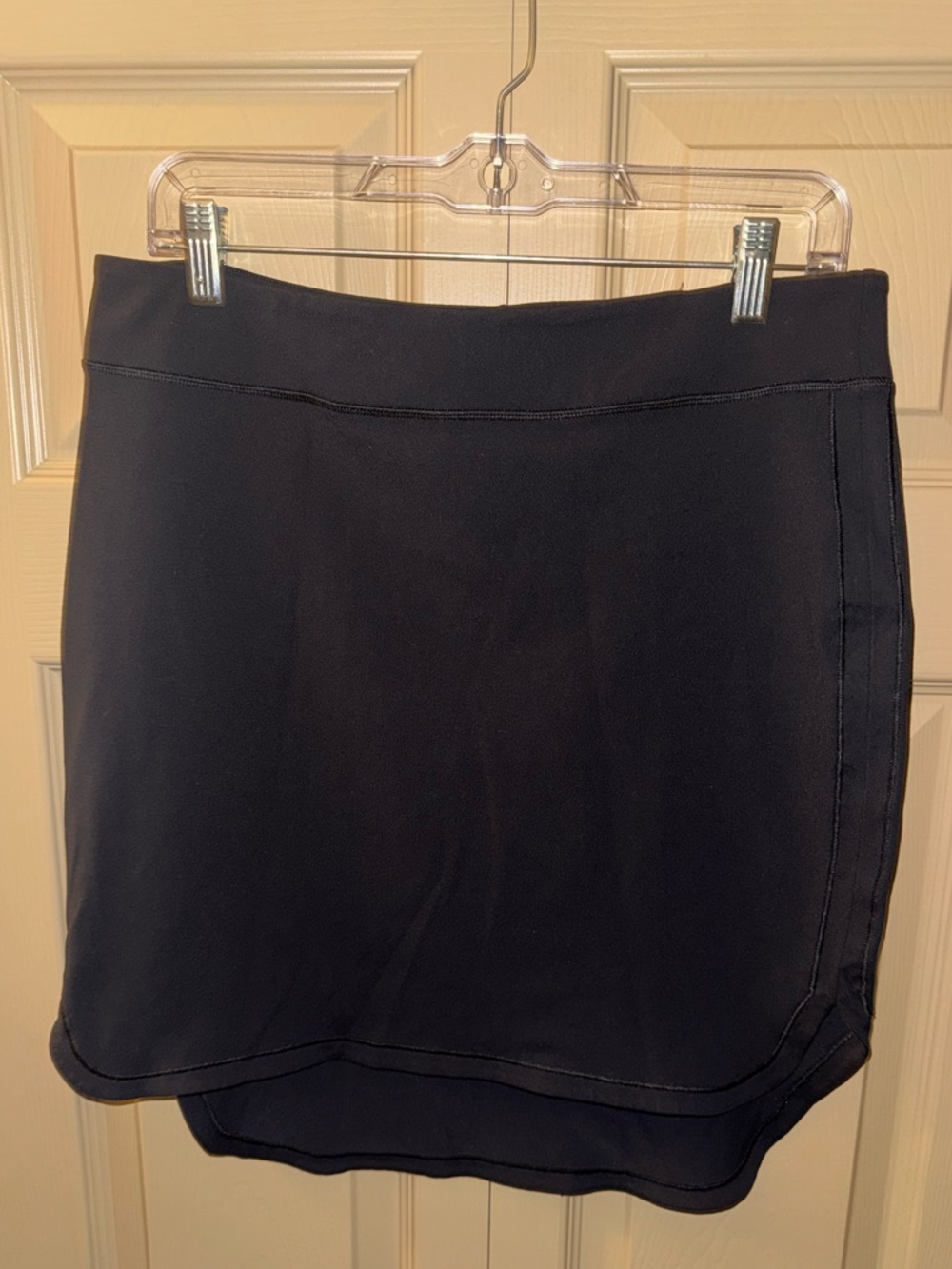 Lululemon City Skirt, Size 10 in Black (W8526S)